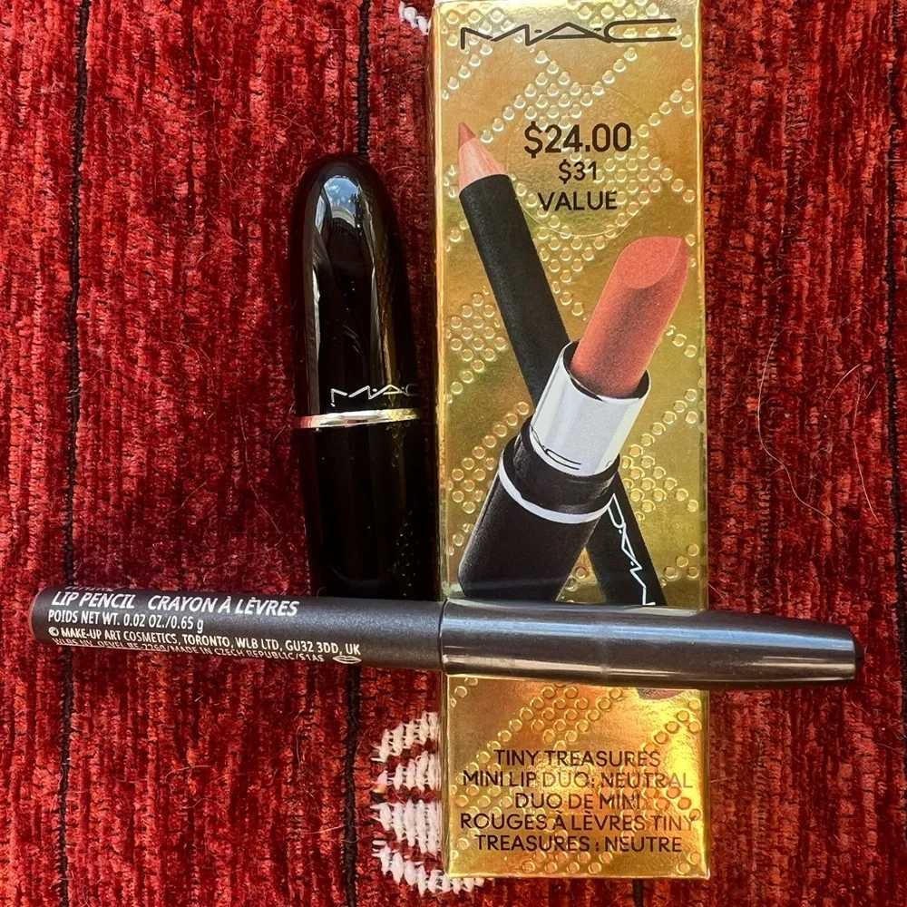 MAC Cosmetics Tiny Treasures Mini Lip Duo - liner. Whirl. Lipstick.  Posh pit - Picture 2 of 3